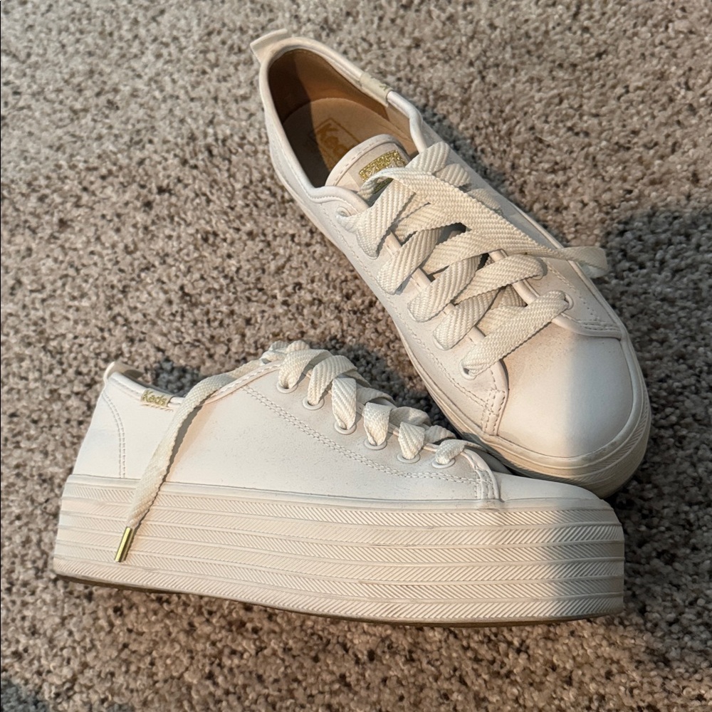 All leather Keds platforms 😍